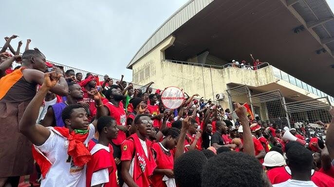 VIDEO: Fans Storm Referee's Locker Room during Half-time in the match Between Asante Kotoko and Aduana Star